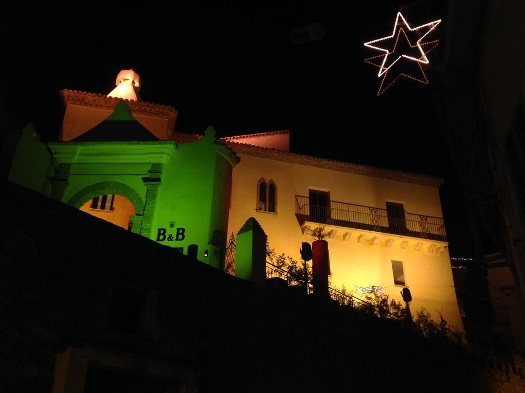Palazzo Madeo - Residenza D'Epoca Bed & Breakfast Crosia Luaran gambar