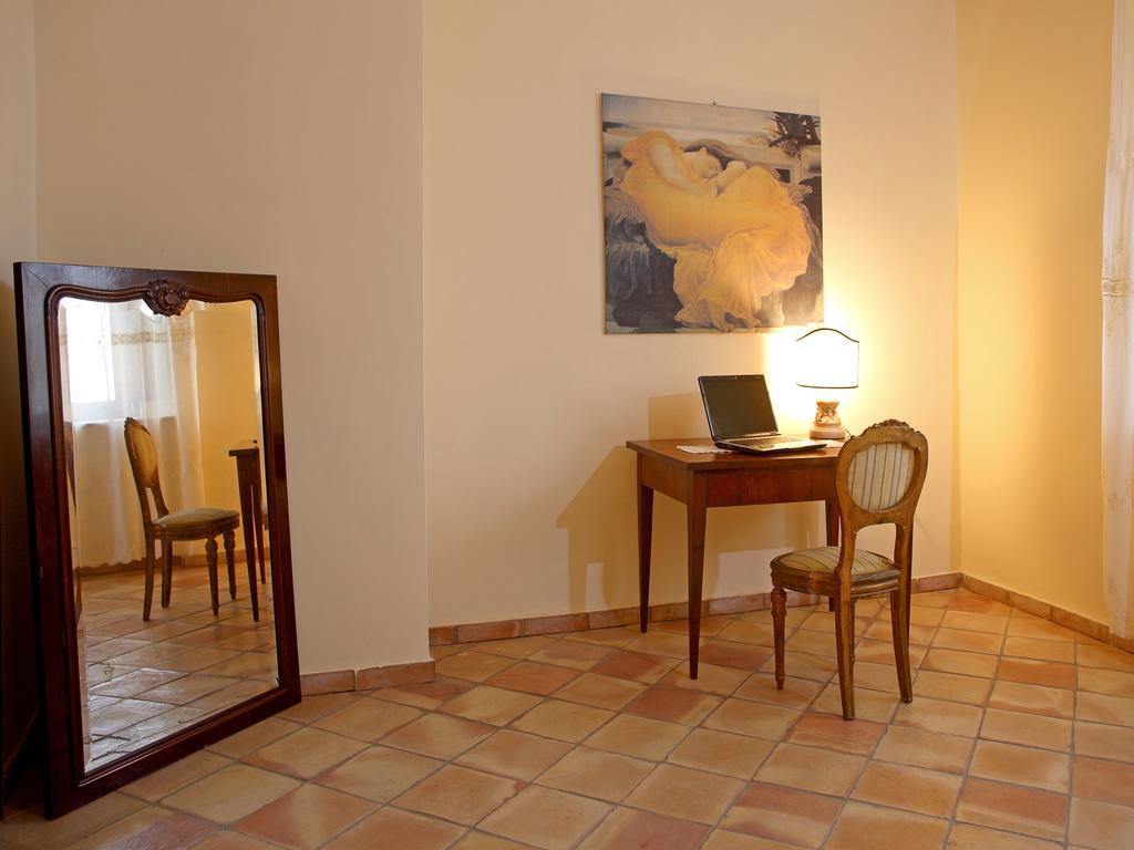Palazzo Madeo - Residenza D'Epoca Bed & Breakfast Crosia Luaran gambar