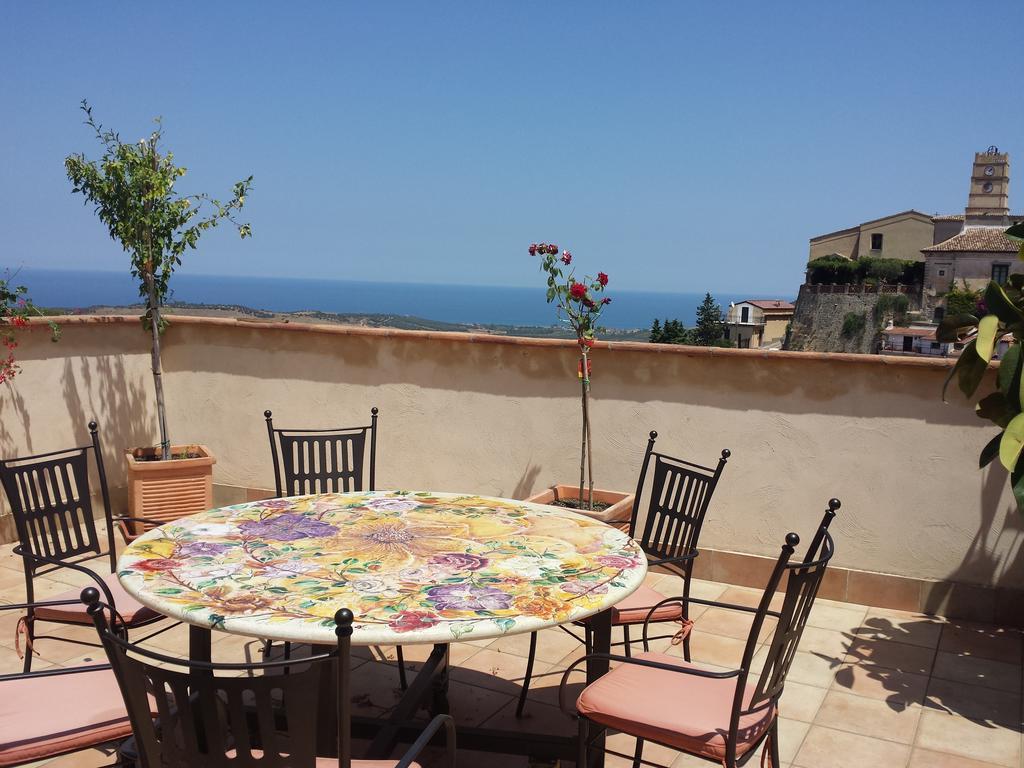 Palazzo Madeo - Residenza D'Epoca Bed & Breakfast Crosia Luaran gambar