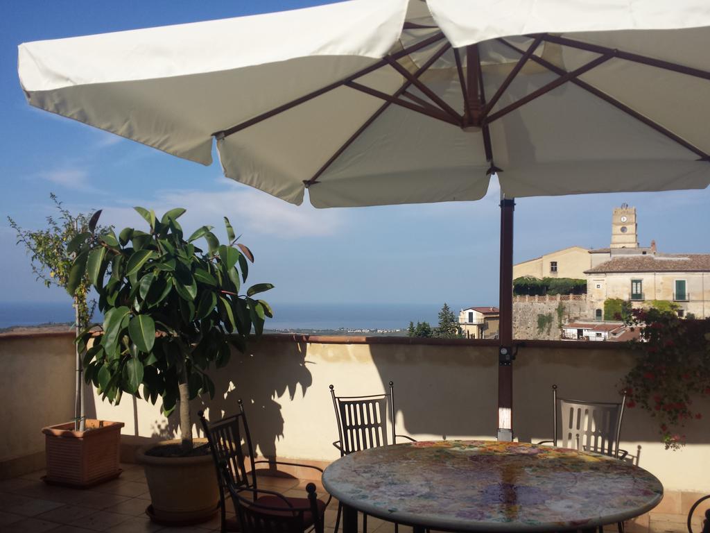 Palazzo Madeo - Residenza D'Epoca Bed & Breakfast Crosia Luaran gambar