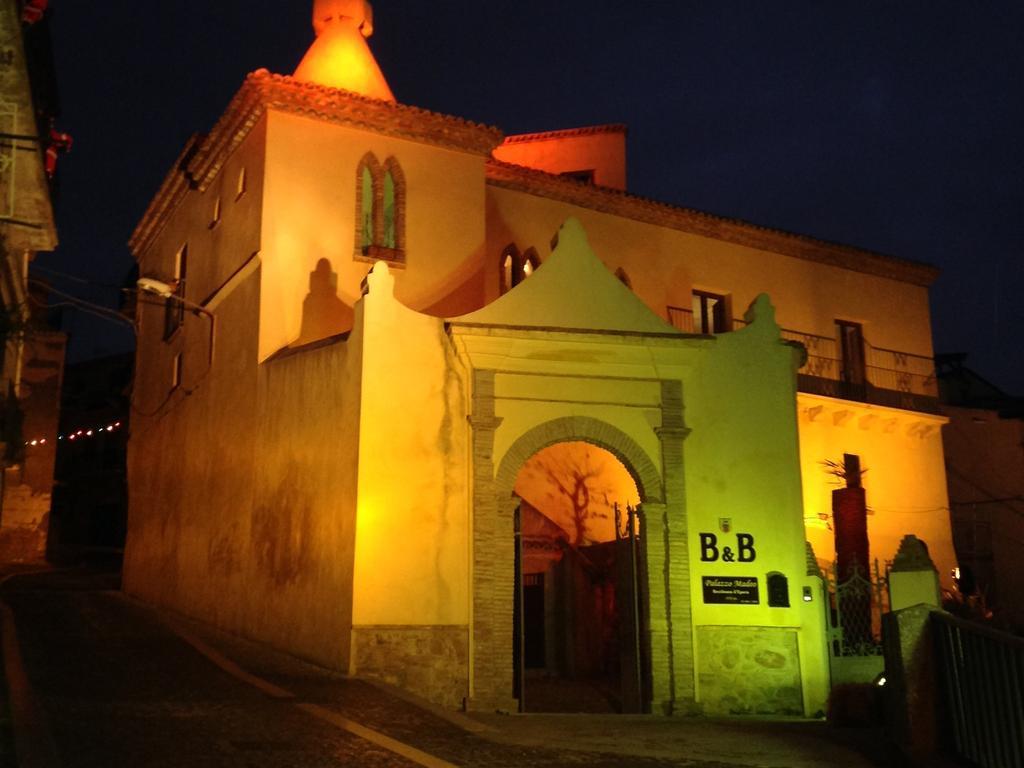 Palazzo Madeo - Residenza D'Epoca Bed & Breakfast Crosia Luaran gambar