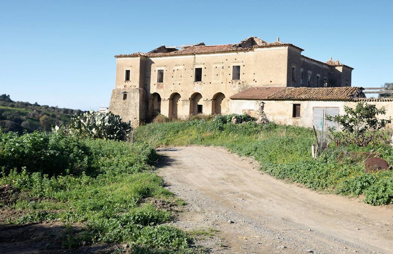 Palazzo Madeo - Residenza D'Epoca Bed & Breakfast Crosia Luaran gambar
